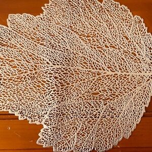 Two table’s gold color mats. 12”x18”. See attached video